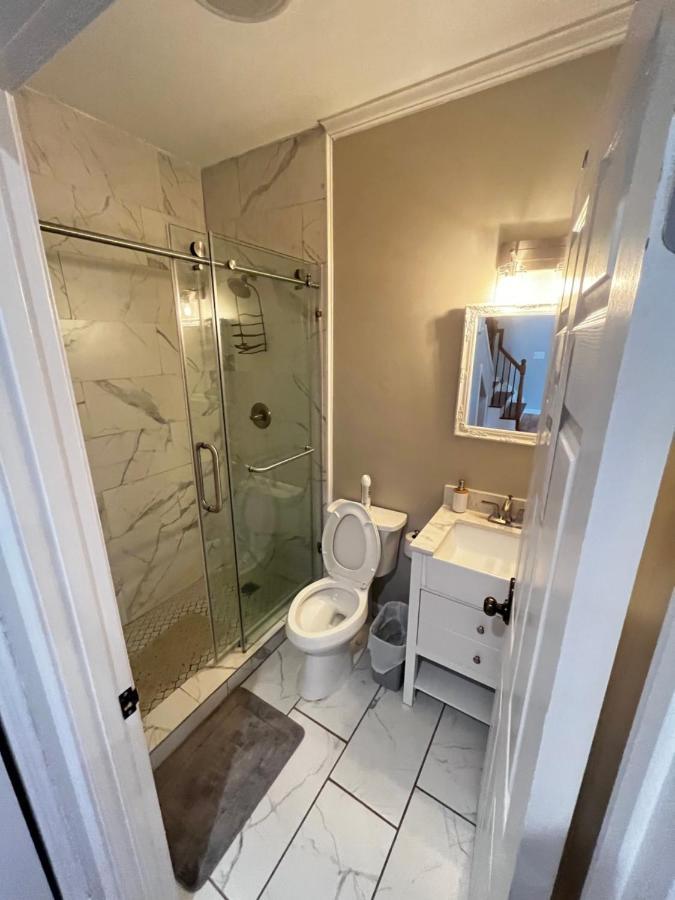 Atlanta Unit 2 Room 3 - Atlanta Bests Kept Secret Private Bedroom & Bathroom エクステリア 写真